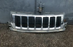 Решетка радиатора для Jeep Grand Cherokee 4 WK2 2010-2013